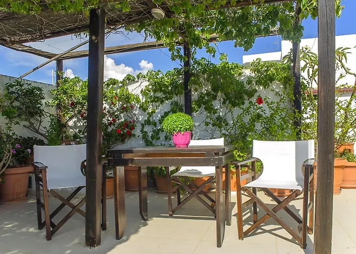 Kalypso Studios & Rooms